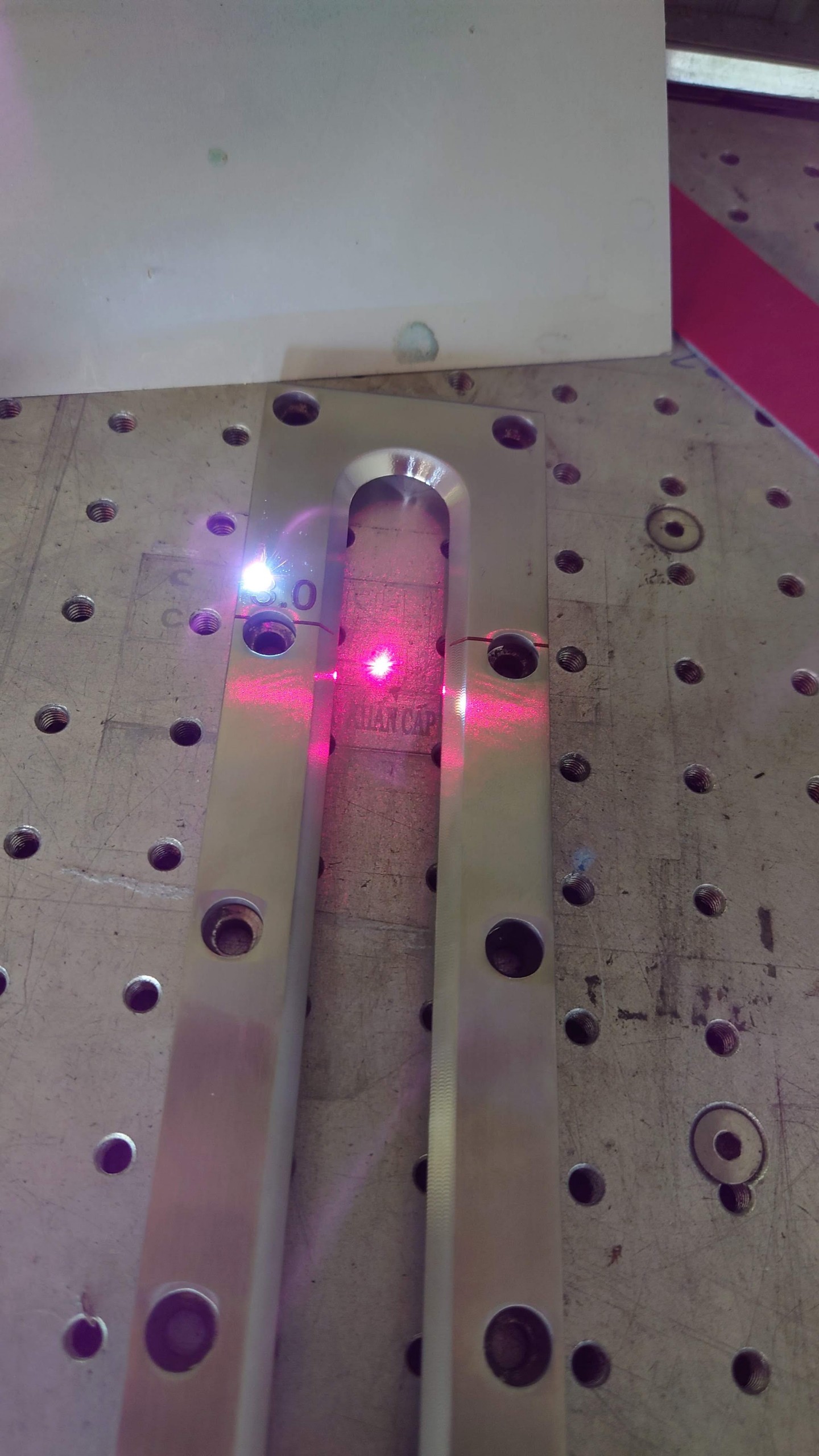 khắc cắt laser Long Cát